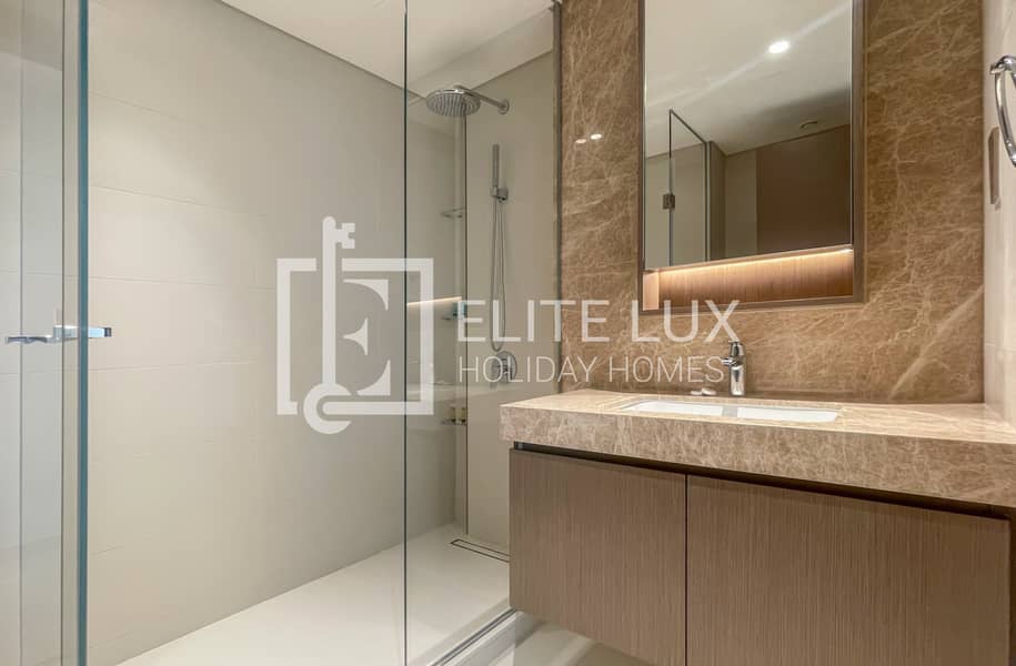 21 bathroom 2-min. jpg