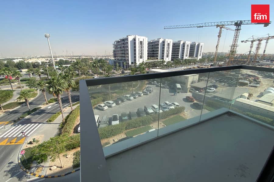 SPACIOUS | FURNISHED | VACANT | POOL | GYM SPACIOUS | FURNISHED | VACANT | POOL | GYM