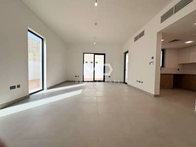 3 Bedroom Villa for Rent in Yas Island, Abu Dhabi - Vacant Villa | Single Row Mid | Brand New