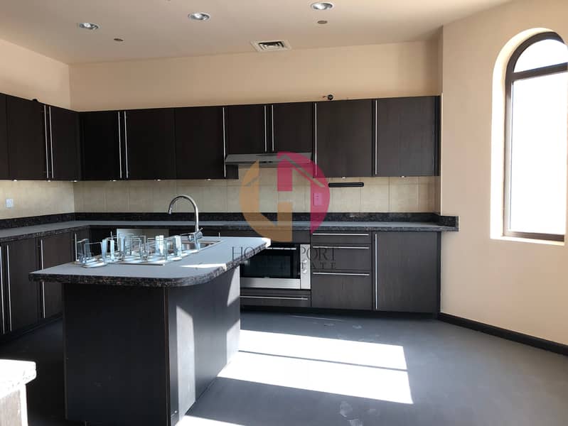 7 Kitchen G 3 PH . jpg