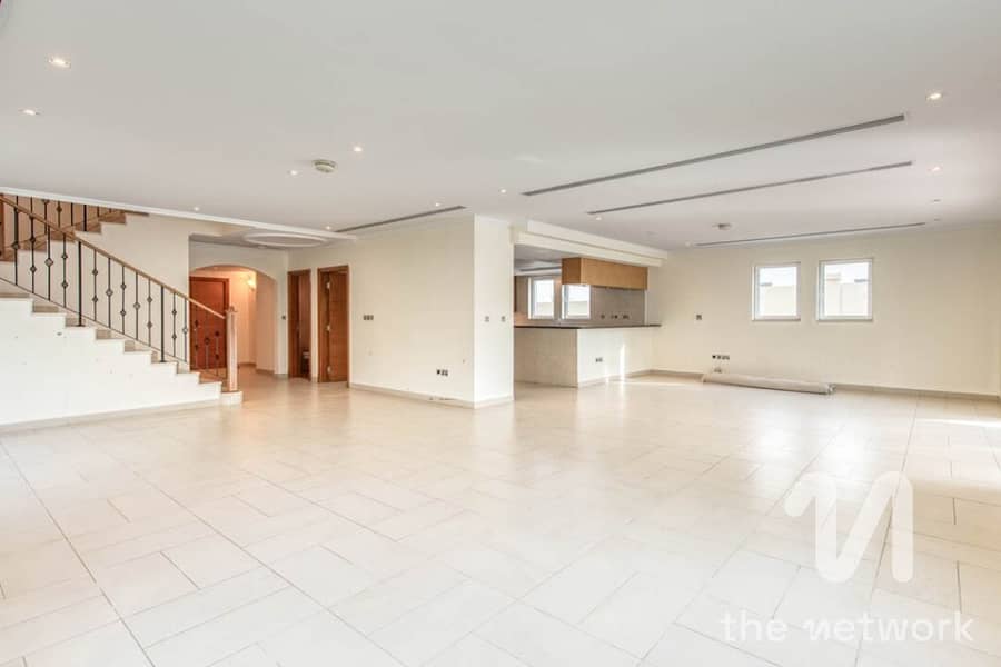 Вилла в Джумейра Парк,Regional, 4 cпальни, 480000 AED - 11632757 Вилла в Джумейра Парк,Regional, 4 cпальни, 480000 AED - 11632757