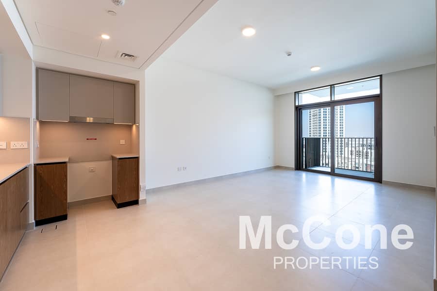 Brand New Unit | Full Lagoon | 5 Series Brand New Unit | Full Lagoon | 5 Series