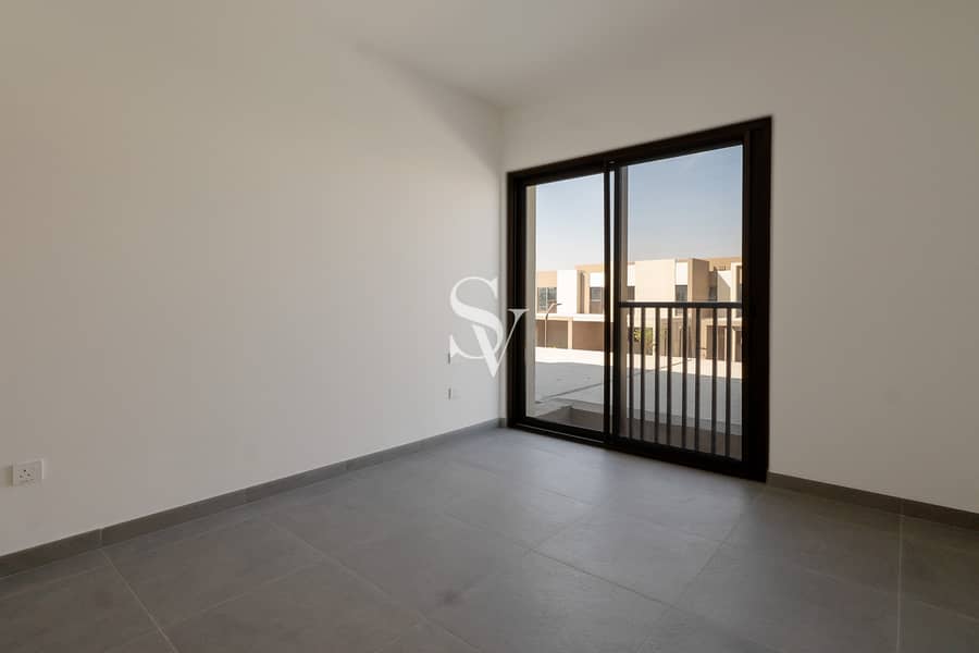 Таунхаус в Дубайлэнд,Вилланова,Ла Виолета, 3 cпальни, 185000 AED - 11633439 Таунхаус в Дубайлэнд,Вилланова,Ла Виолета, 3 cпальни, 185000 AED - 11633439