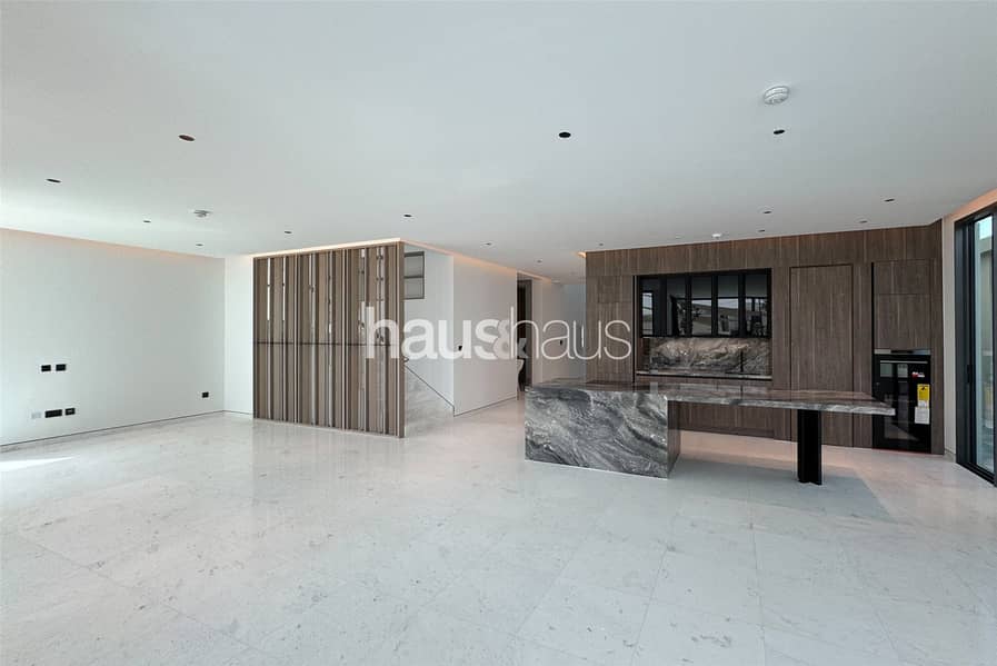 Corner Villa | White Marble | Large Plot Corner Villa | White Marble | Large Plot