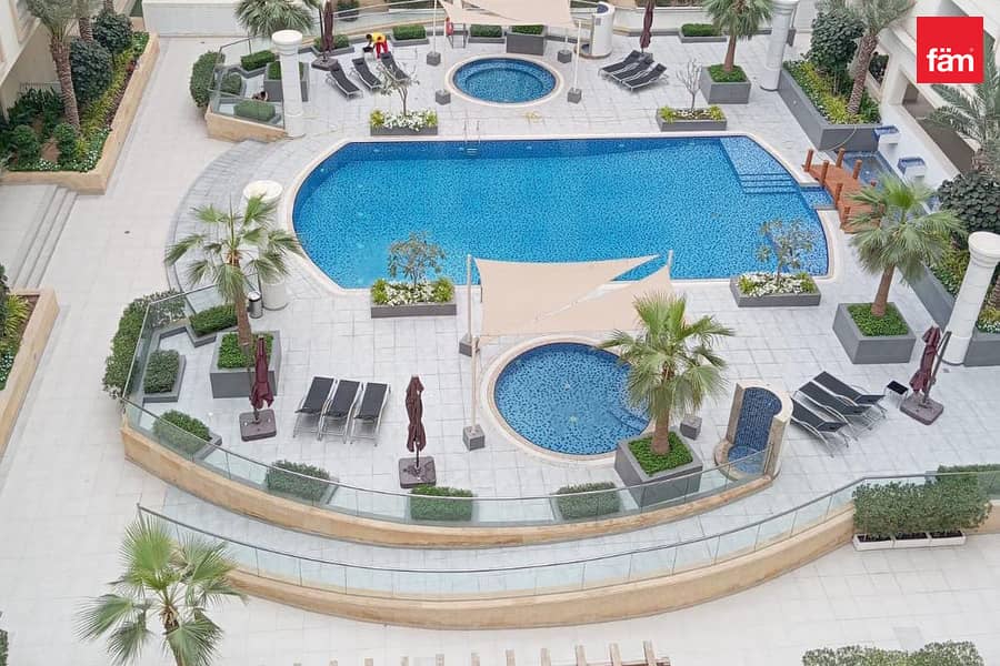 位于朱美拉环形村(JVC),JVC第13区,广场公馆 1 卧室的公寓 60000 AED - 11633630 位于朱美拉环形村(JVC),JVC第13区,广场公馆 1 卧室的公寓 60000 AED - 11633630