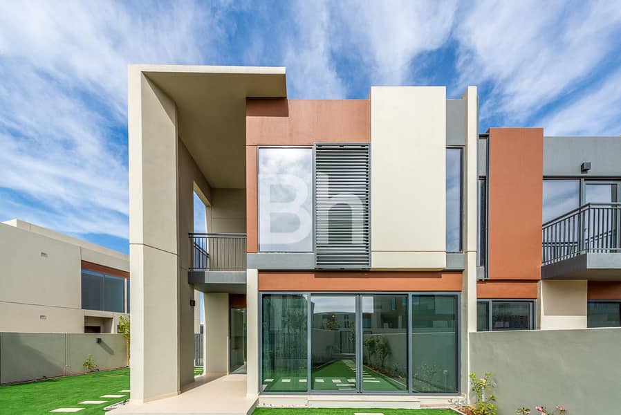 Single Row | Landscaped | Opp Pool & Park Single Row | Landscaped | Opp Pool & Park