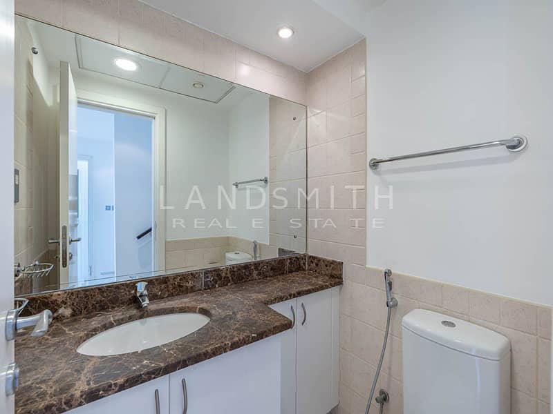 17 JAY06105-Edit copy. jpg