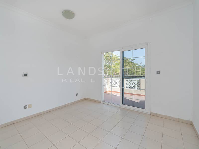 19 JAY06127-Edit copy. jpg