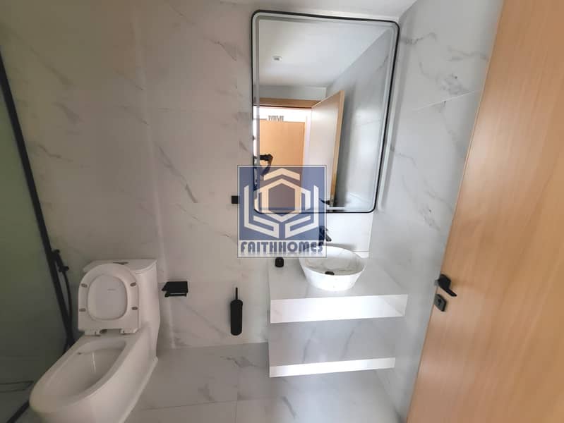 9 WASHROOM. jpg