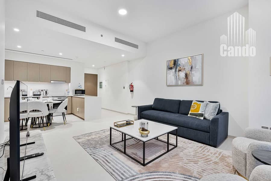 Stunning City Views | Open-plan Kitchen with Marble Countertops Stunning City Views | Open-plan Kitchen with Marble Countertops