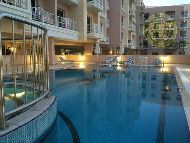10 Swimming Pool in Rose 1_copy_92. jpg