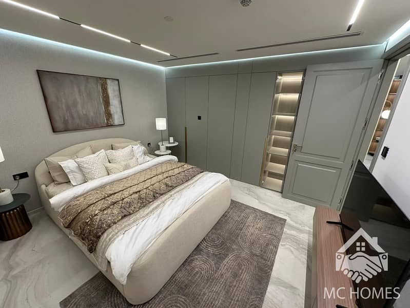 9 bedroom 1. jpeg