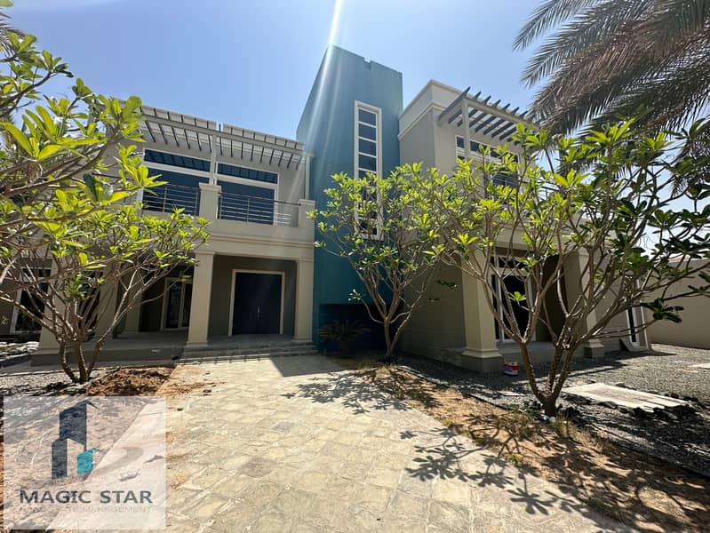 位于哈里发城 6 卧室的别墅 400000 AED - 7538558 位于哈里发城 6 卧室的别墅 400000 AED - 7538558