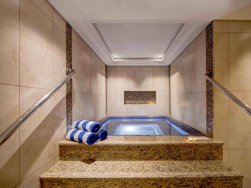10 RCS+Jacuzzi (1). jpg