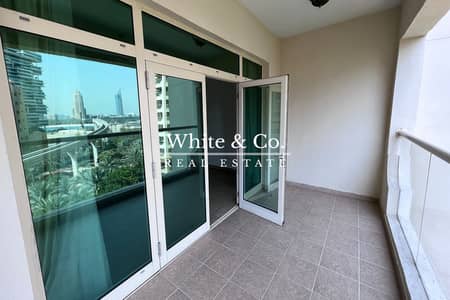 1 Bedroom Flat for Rent in Palm Jumeirah, Dubai - Availsoon | Unfurnished | Great Condition