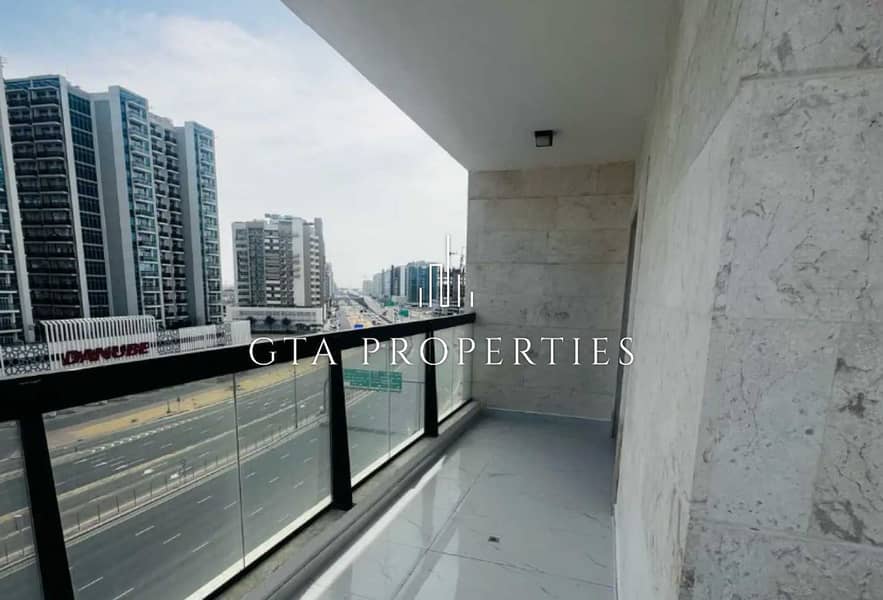 Chiller Free | Spacious Unit | Near Metro Chiller Free | Spacious Unit | Near Metro