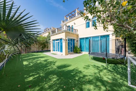 4 Bedroom Villa for Sale in Jumeirah Park, Dubai - Upgraded Private 4 Bed | Vastu | Park Facing