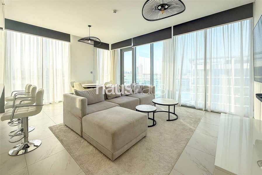 Corner Unit | Full Lagoon View | Maids Room Corner Unit | Full Lagoon View | Maids Room