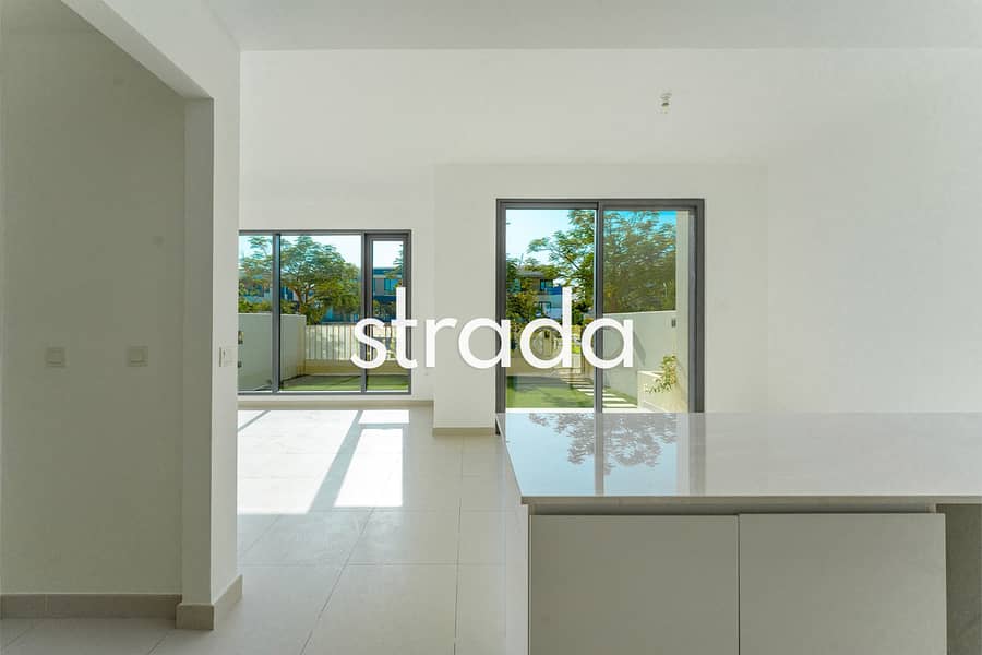 Large Green Belt | Near To Pool | Vacant Large Green Belt | Near To Pool | Vacant