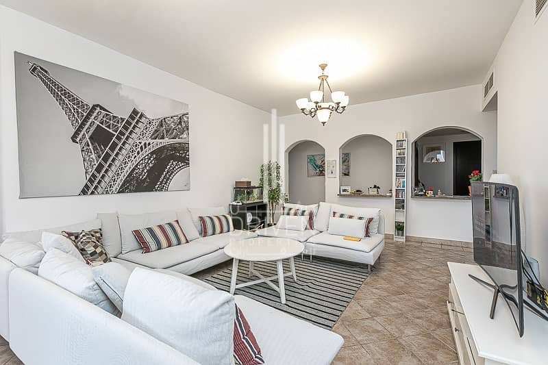 Large 2 bedrooms apartment for sale Large 2 bedrooms apartment for sale