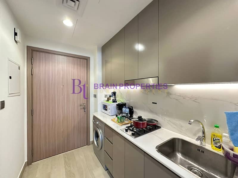 8 furnished-studio-apartment-in-dubai-azizi-riviera-brainproperties (4). jpg