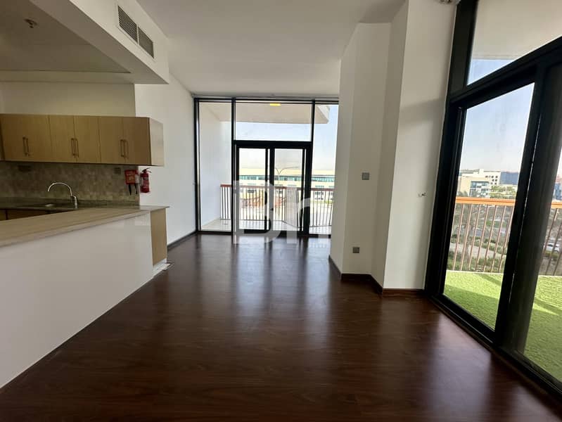 Duplex | Spacious | Vacant | Large balcony Duplex | Spacious | Vacant | Large balcony