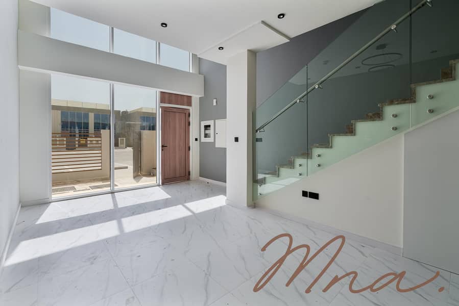 Stylish Townhouse | Modern Living | Prime Location Stylish Townhouse | Modern Living | Prime Location