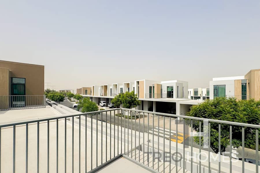 Park View | Single Row | Open to Offers Park View | Single Row | Open to Offers
