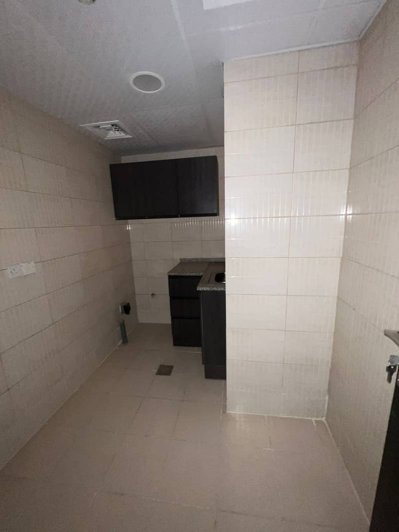 6 408bcc19-7db6-43eb-9702-fe8d34a0a6bf. jpg