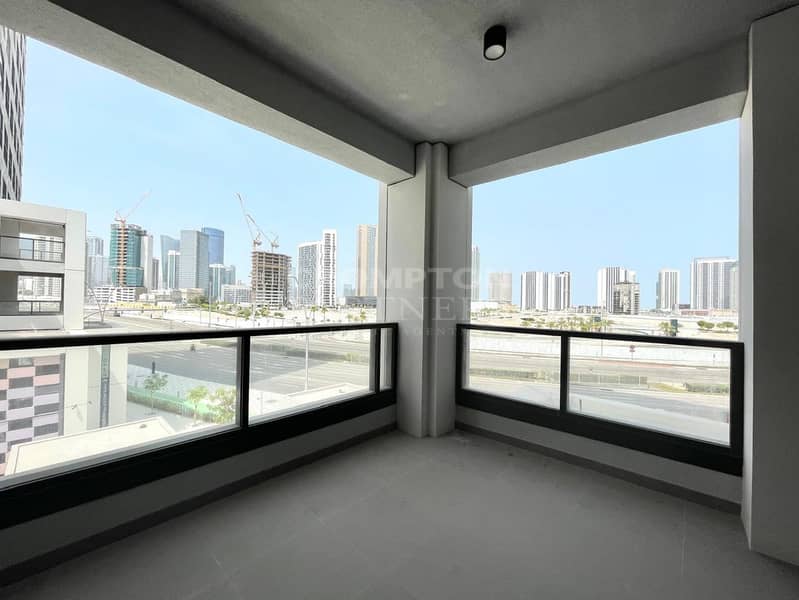 Big Terrace | Kitchen Appliances | Rent Refund Big Terrace | Kitchen Appliances | Rent Refund