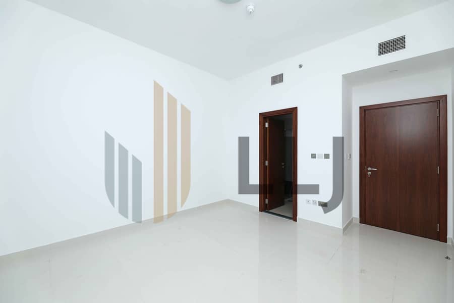 8 0V9A0904. jpg