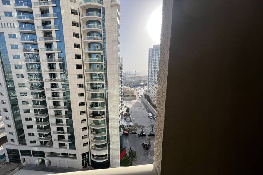 SEA VIEW | READY TO MOVE | MID FLOOR SEA VIEW | READY TO MOVE | MID FLOOR