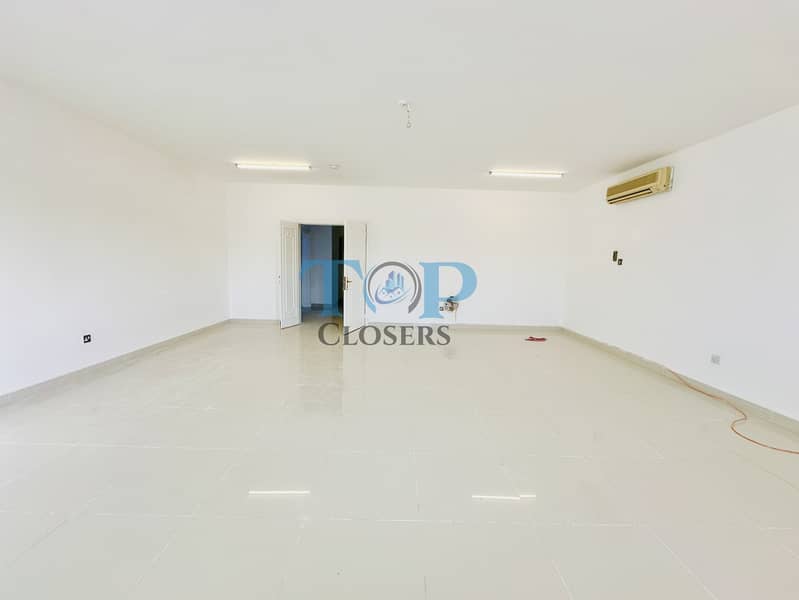 Квартира в Центральный Район,Аль Нядат, 3 cпальни, 45000 AED - 11642675 Квартира в Центральный Район,Аль Нядат, 3 cпальни, 45000 AED - 11642675