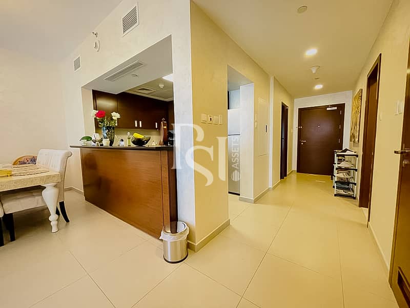 10 gate-tower-shams-abu-dhabi-al-reem-island-foyer. JPG