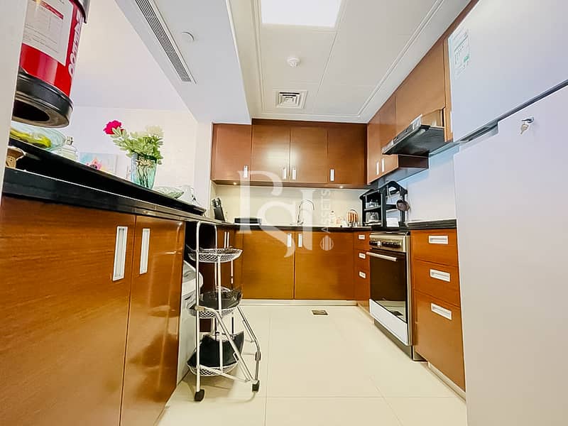 11 gate-tower-shams-abu-dhabi-al-reem-island-kitchen (1). JPG