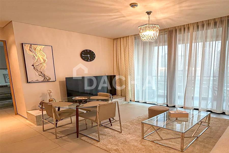 Marina Canal Views | Beach Access | Luxury Living Marina Canal Views | Beach Access | Luxury Living