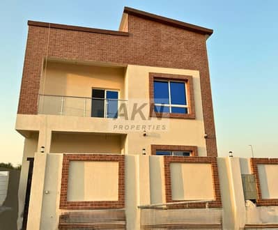 فیلا 5 غرف نوم للايجار في الزاهية، عجمان - 65c40f5d-d094-43f8-b80b-5bb645cfb85b. jpg