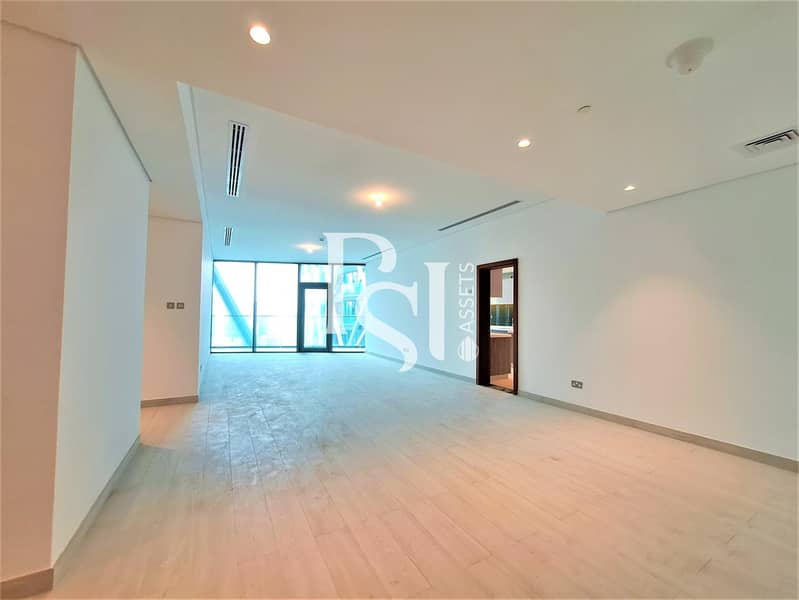 2 LIVING ROOM. jpg