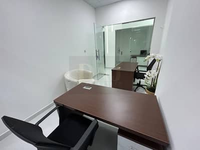 مکتب  للايجار في القرهود، دبي - 7bb8399e-00bc-40f3-8904-a05752230acb. jpg