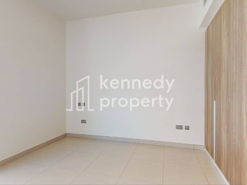 9 c6f22a16-42e1-4dd8-b136-d1c1a3baa2ce-photo_8-bedroom-2. jpg