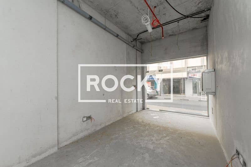 3 Deira_R. A. Lootah_Shop20-RetailShop (5 of 13). jpg