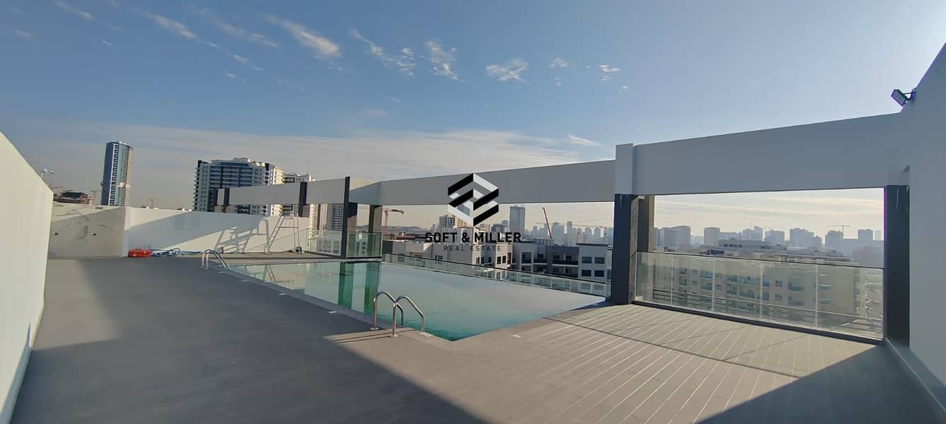 12 Rooftop swimming pool (1). jpeg
