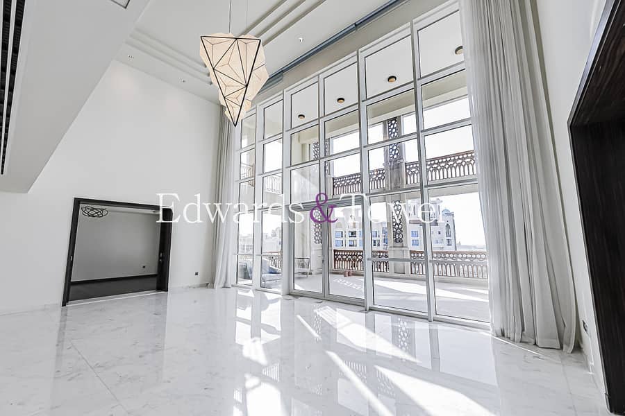 Beautifully Upgraded Penthouse Atlantis Sea Views Beautifully Upgraded Penthouse Atlantis Sea Views