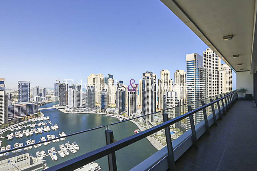Full Marina view in the heart of the Marina Full Marina view in the heart of the Marina