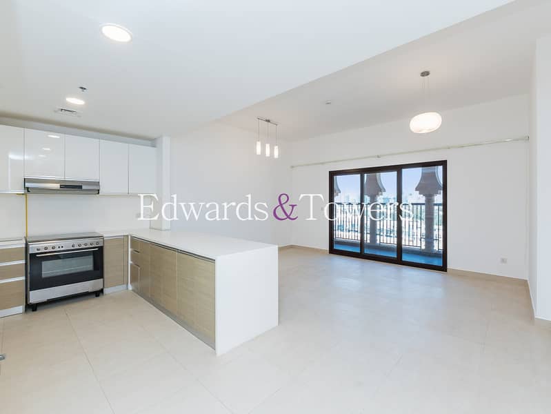 Vacant Now | Mid Floor | Large Side Terrace Vacant Now | Mid Floor | Large Side Terrace