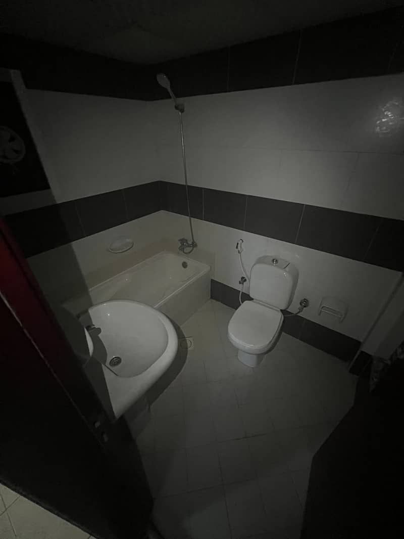 4 72e29d5b-4569-4e1d-97d5-0eaa5dc11426. jpeg
