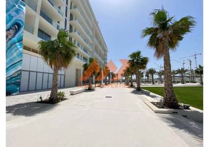 Luxurious Apartment | Partial Sea View | High ROI