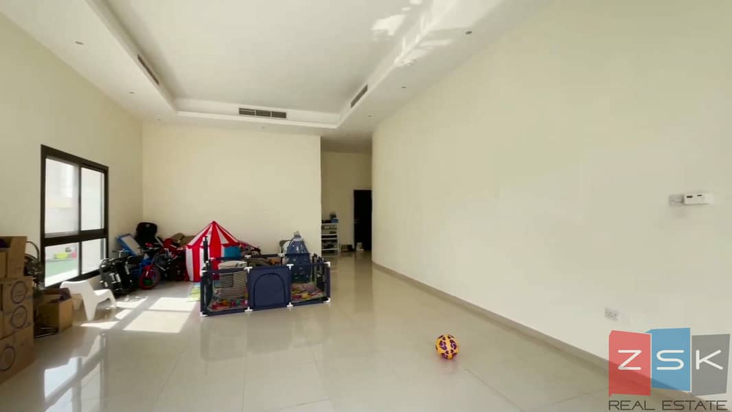 25 f74caa2f-f196-4dad-ba19-89fd8d810be2. png