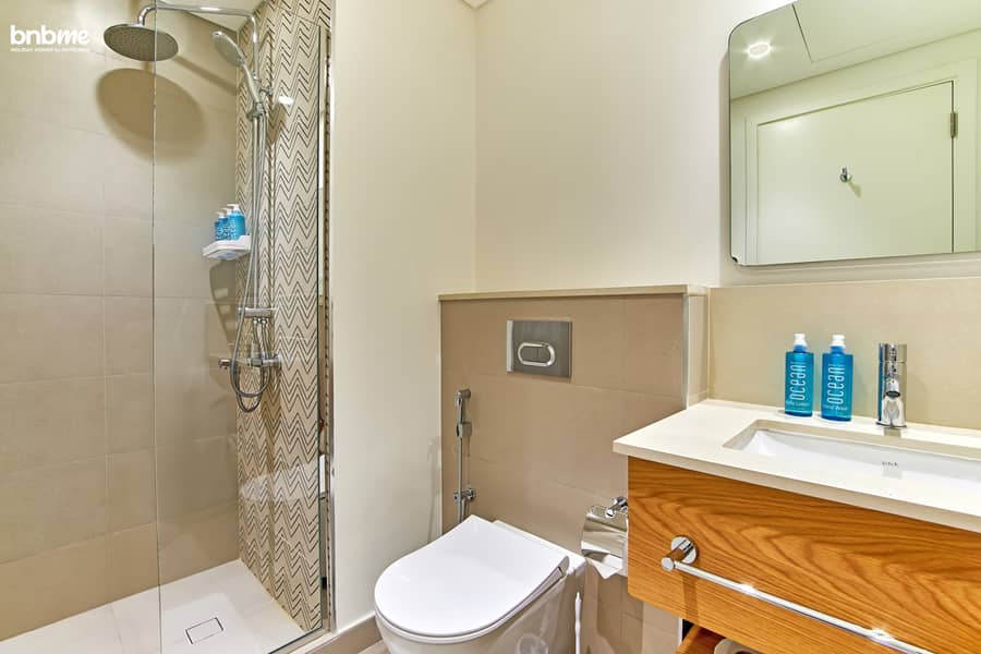 23 Washroom 1. jpg