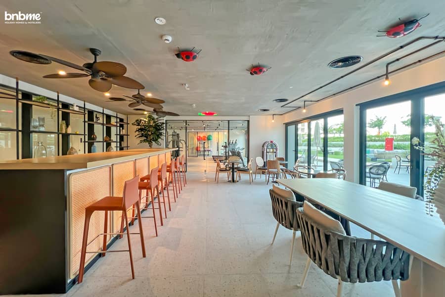 28 Lounge area. jpg